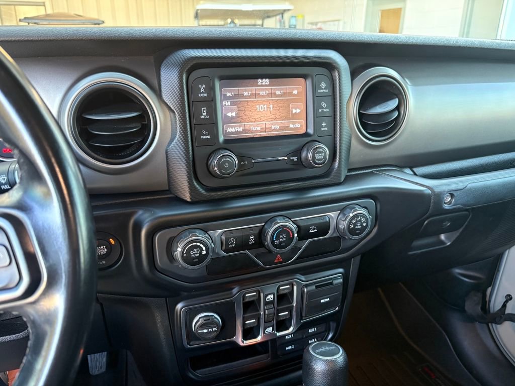 Used 2020 Jeep Gladiator Sport w/ Quick Order Package 24S image 23