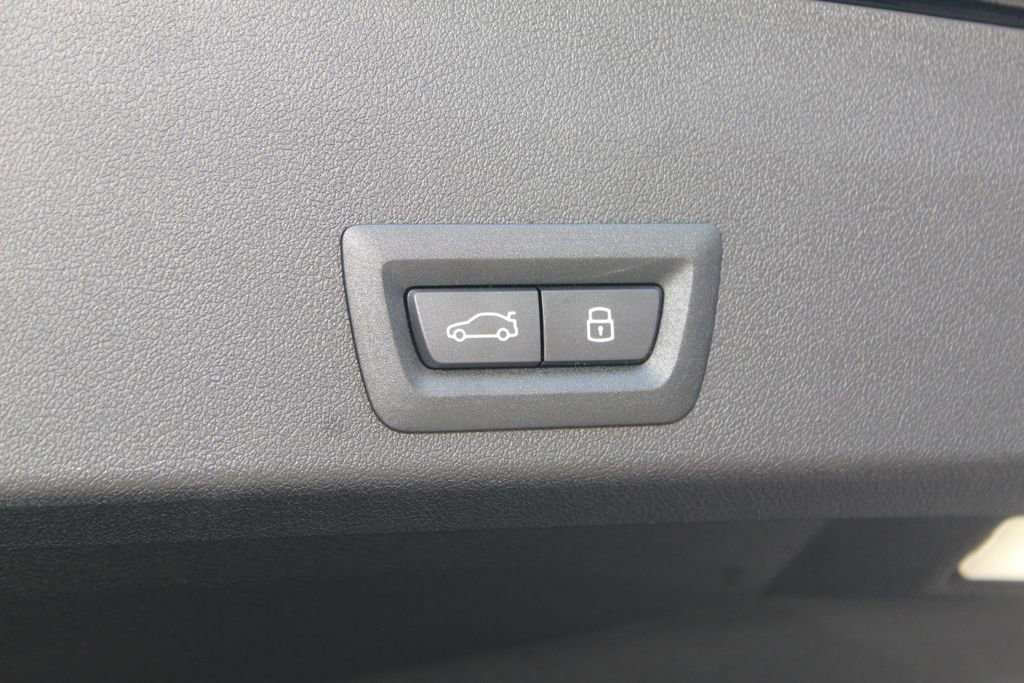 New 2026 BMW XM Label Red AWD/4WD image 8