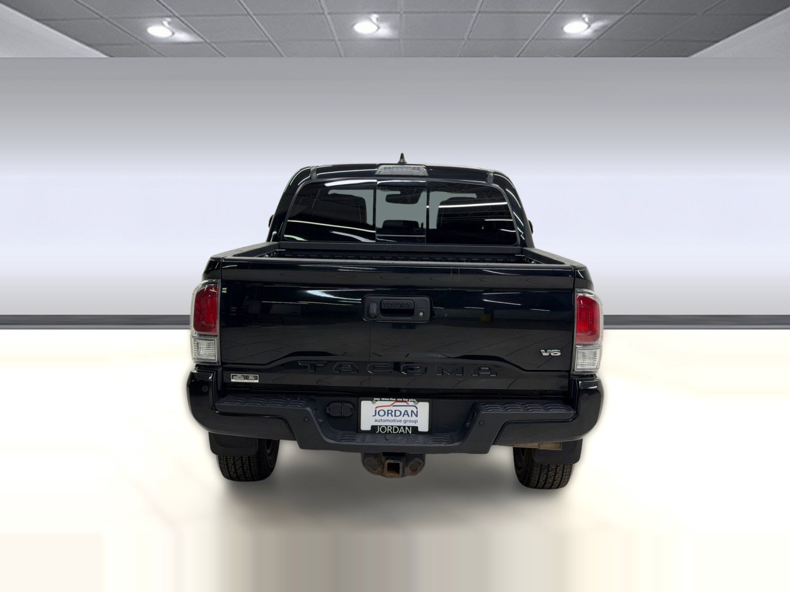 Used 2020 Toyota Tacoma TRD Sport w/ TRD Premium Sport Package AWD/4WD image 8