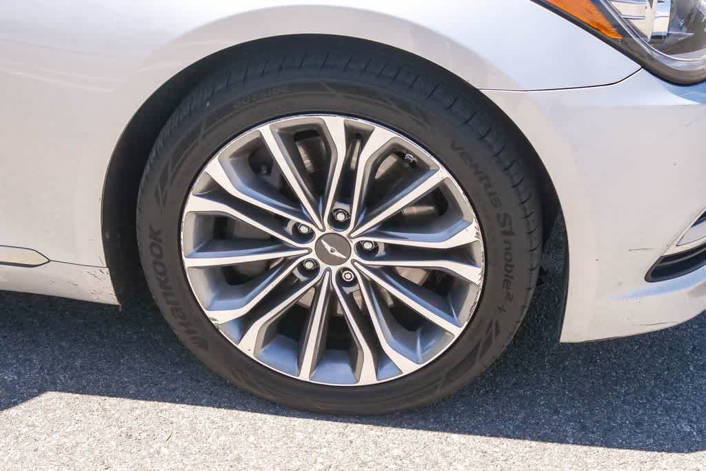 Used 2015 Hyundai Genesis 3.8 w/ Option Group 03 AWD/4WD image 5