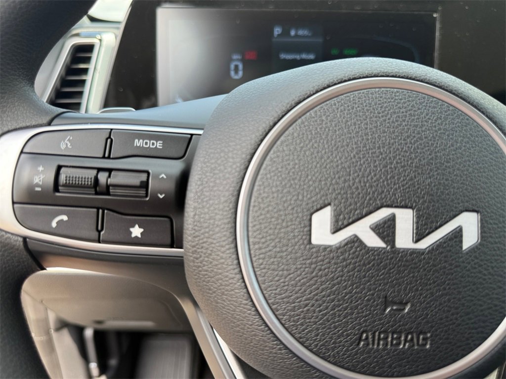New 2025 Kia Sportage LX image 25