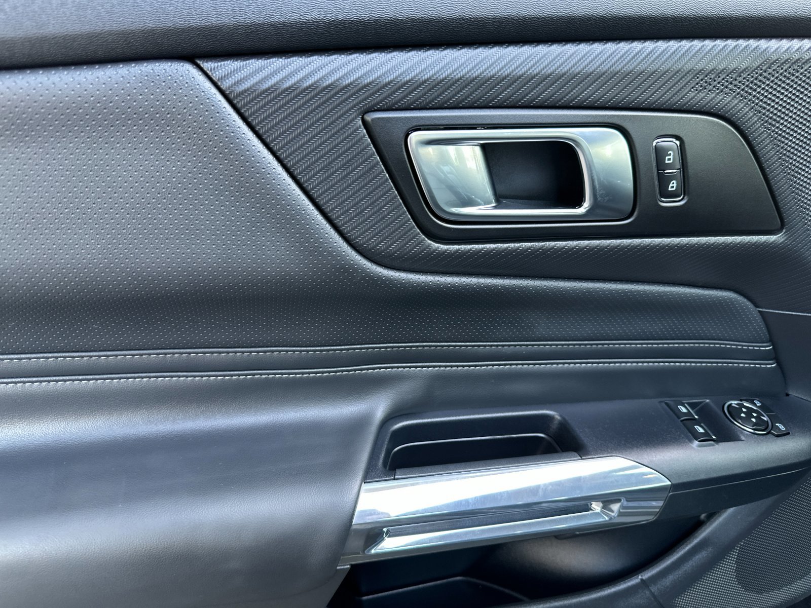 Certified 2025 Ford Mustang GT Premium image 11