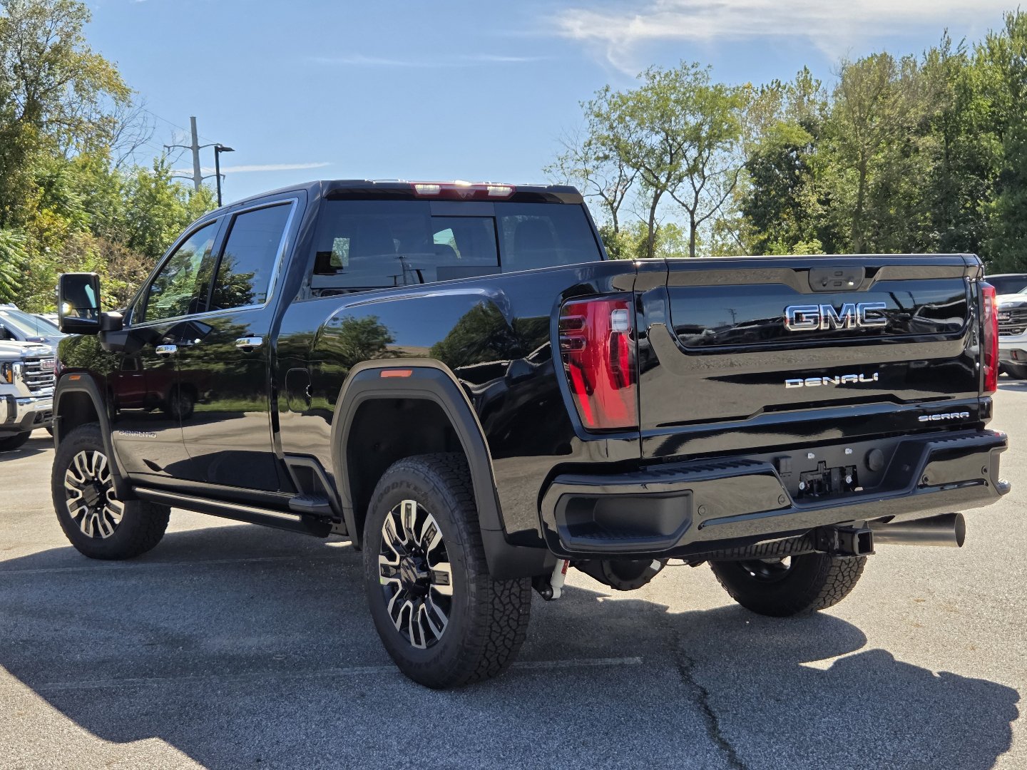 New 2026 GMC Sierra 2500 Denali Ultimate w/ Max Trailering Package AWD/4WD image 17
