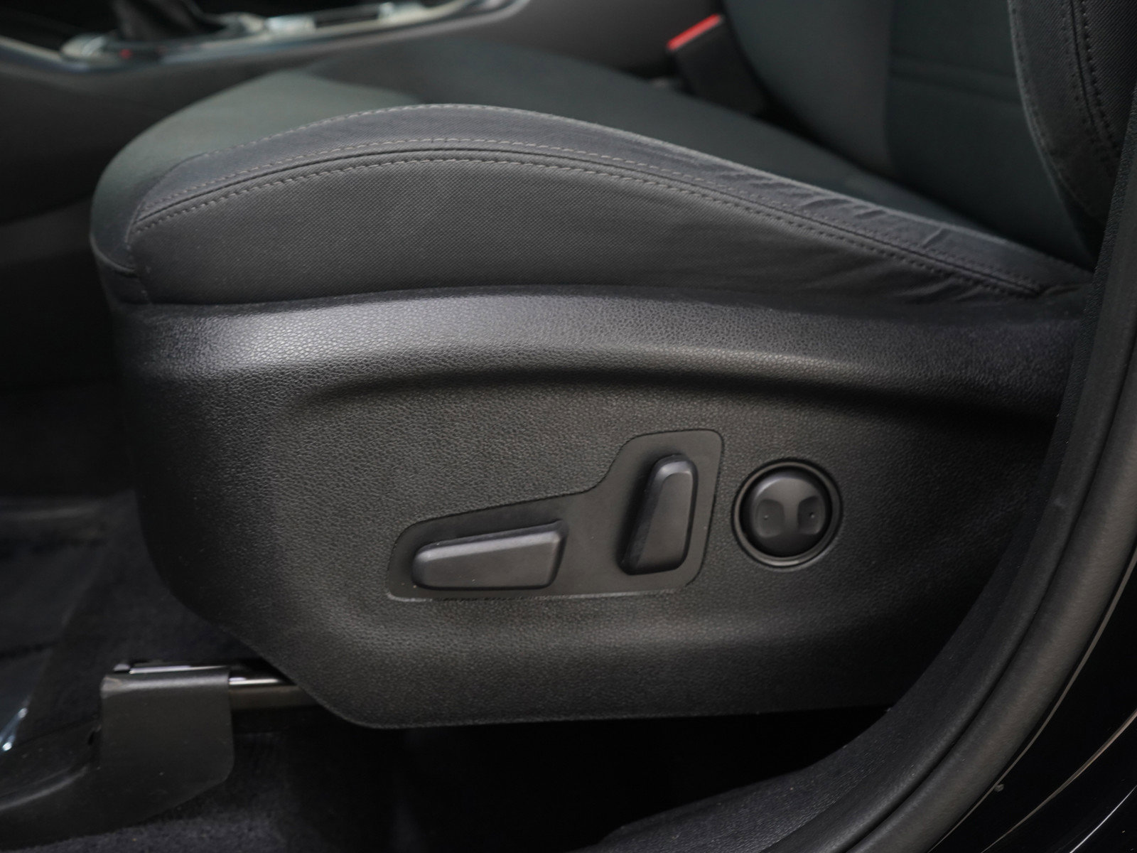 Used 2019 Kia Sorento S image 22