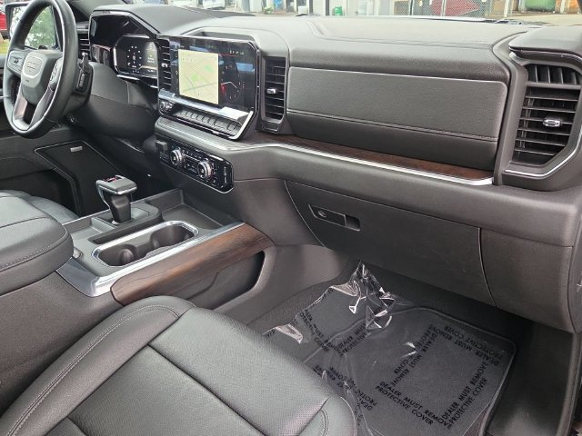 Used 2025 GMC Sierra 1500 SLT w/ SLT Premium Plus Package AWD/4WD image 30