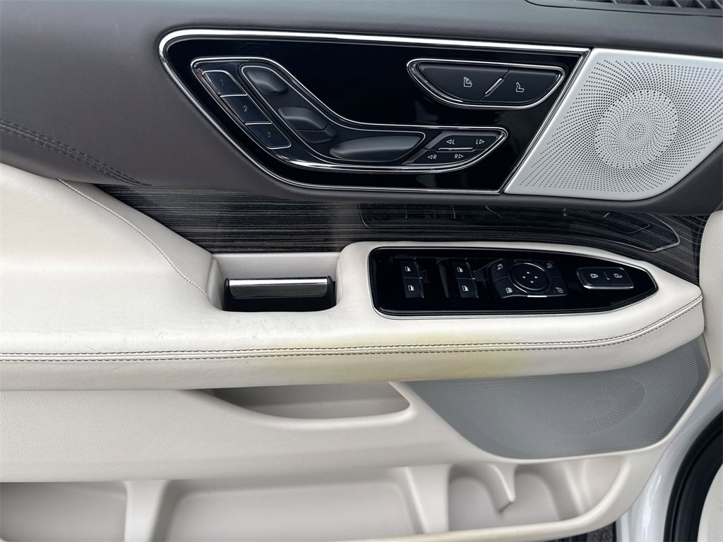 Used 2022 Lincoln Navigator Black Label image 15