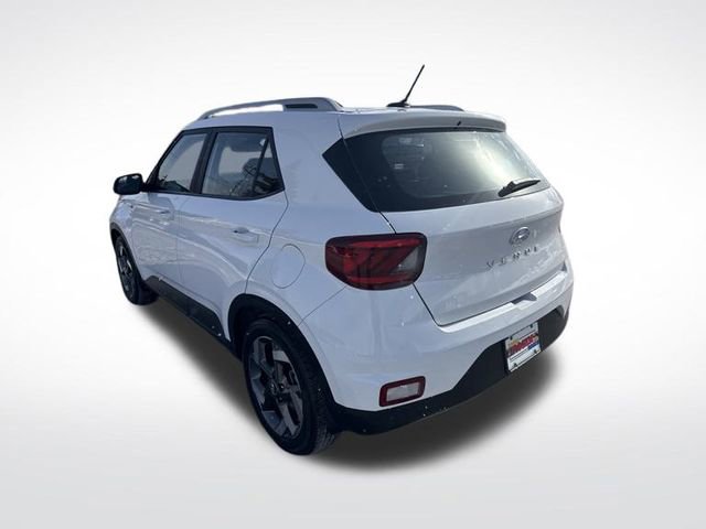 Certified 2023 Hyundai Venue SEL video 3