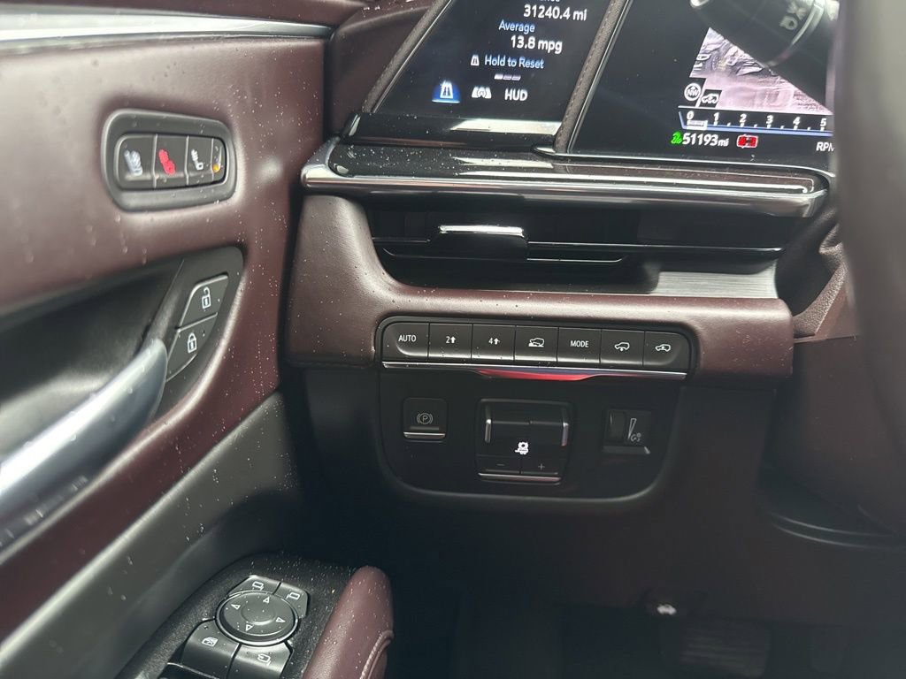 Used 2022 Cadillac Escalade Sport Platinum AWD/4WD image 30