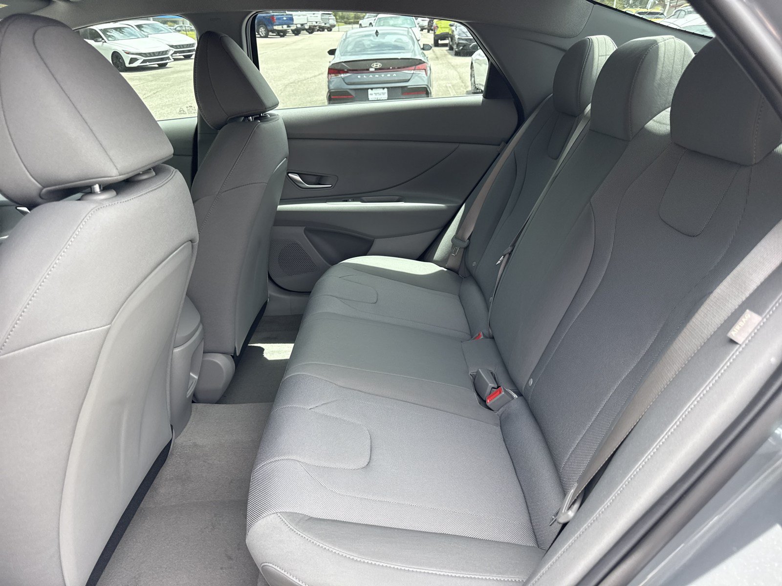 New 2026 Hyundai Elantra SE FWD image 12