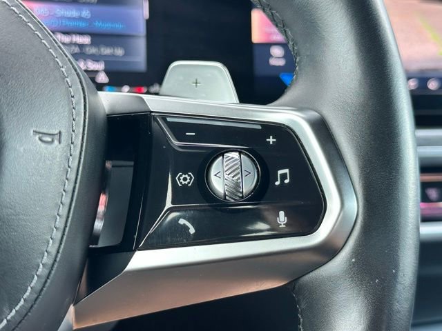 Used 2024 BMW 740i xDrive image 17