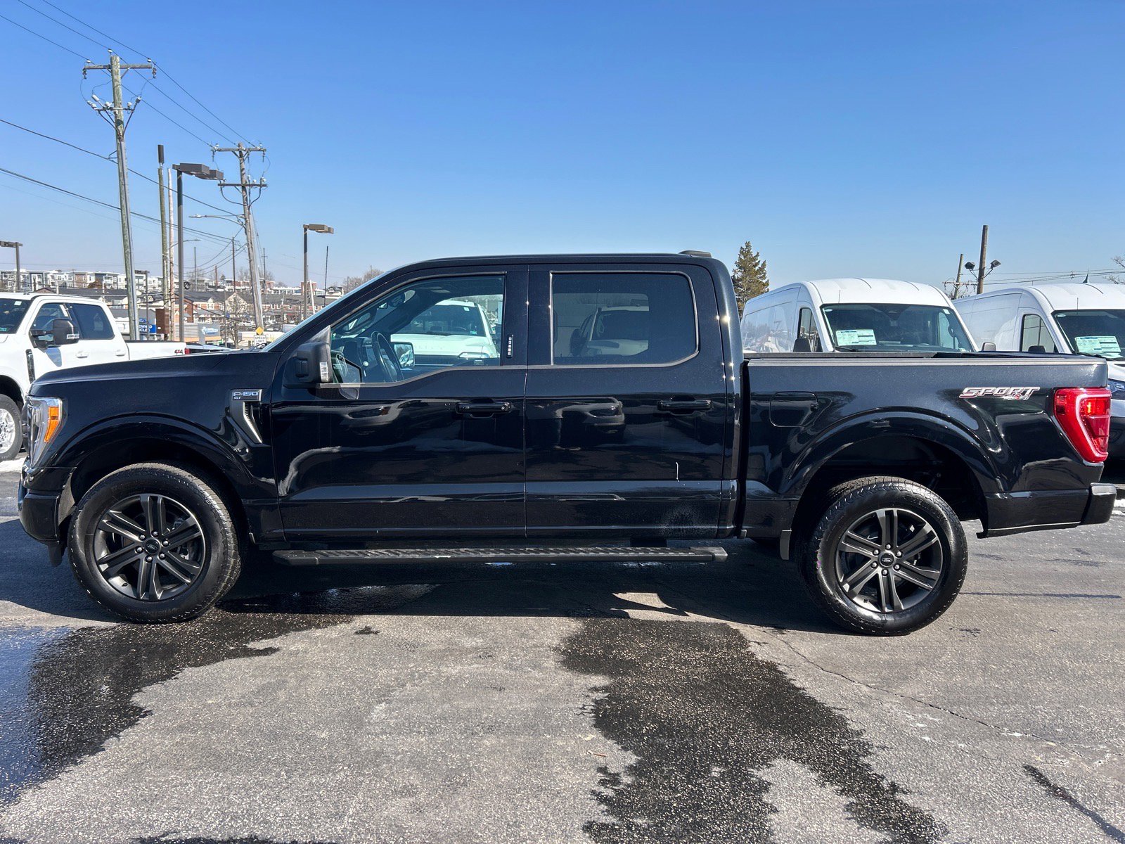 Certified 2022 Ford F150 XLT w/ Equipment Group 302A High image 4