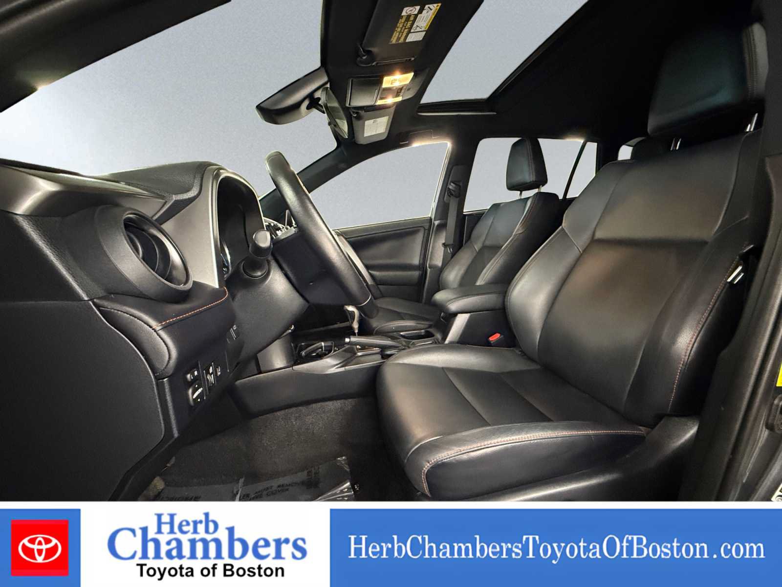 Used 2017 Toyota RAV4 SE AWD/4WD image 6