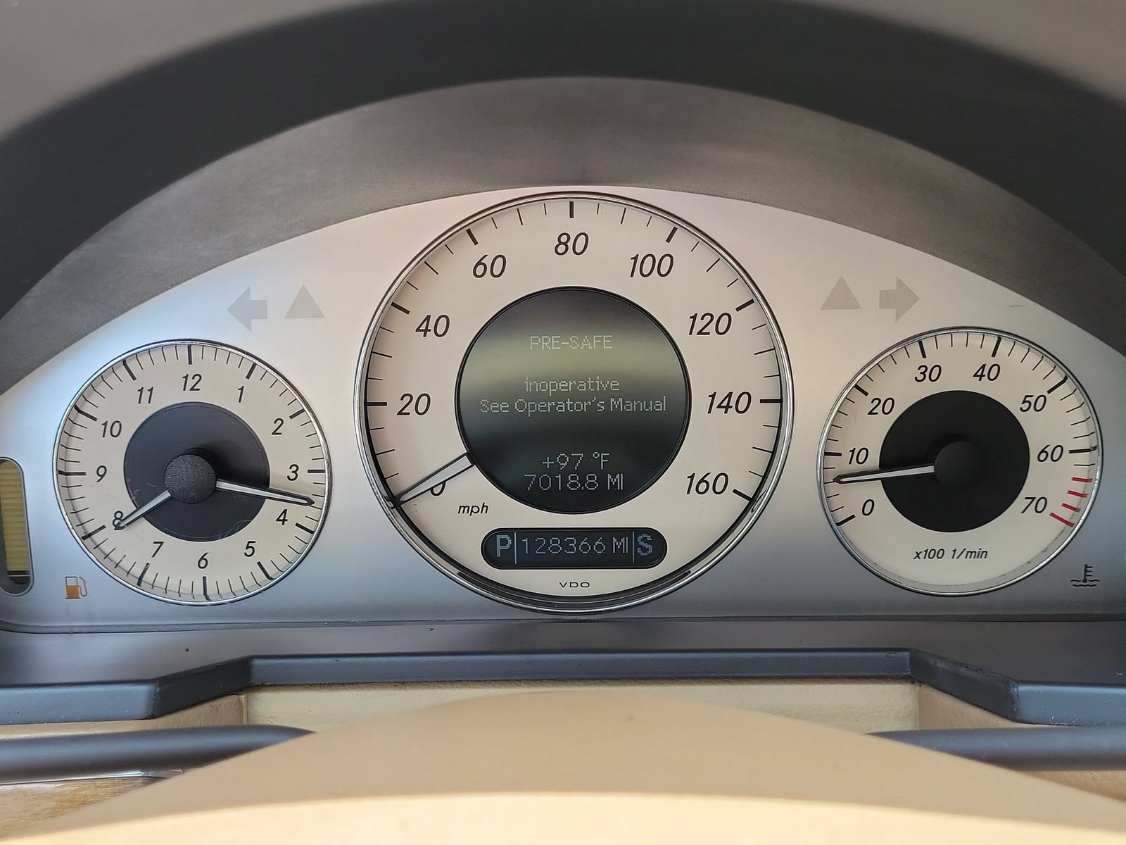 Used 2007 Mercedes-Benz E 550 Sedan image 21