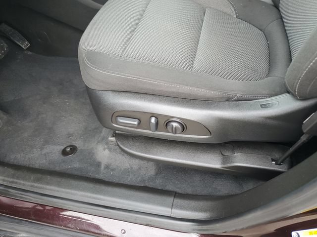 Used 2023 Chevrolet Traverse LT FWD image 18