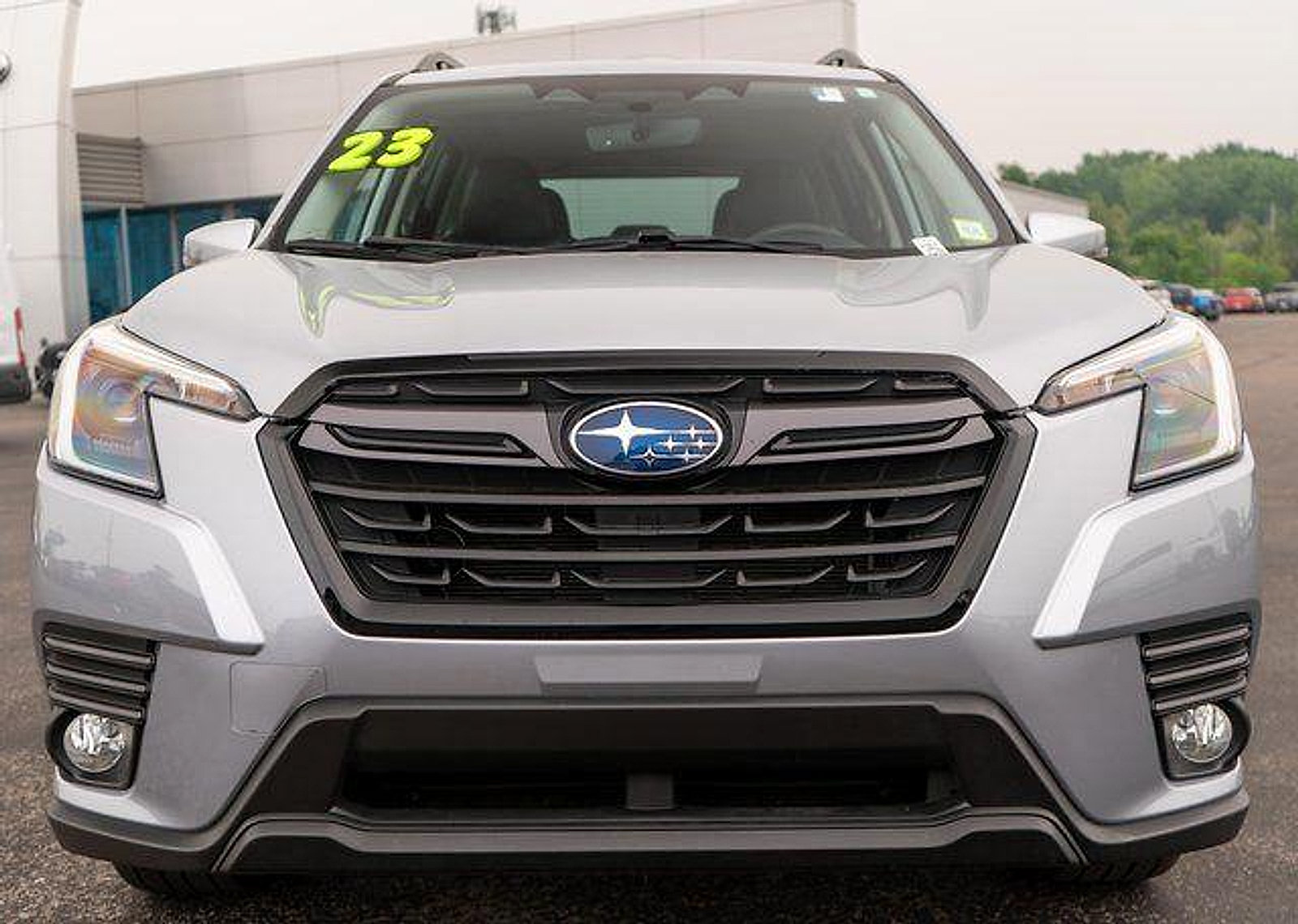 Used 2023 Subaru Forester Limited w/ Popular Package #2 AWD/4WD image 3