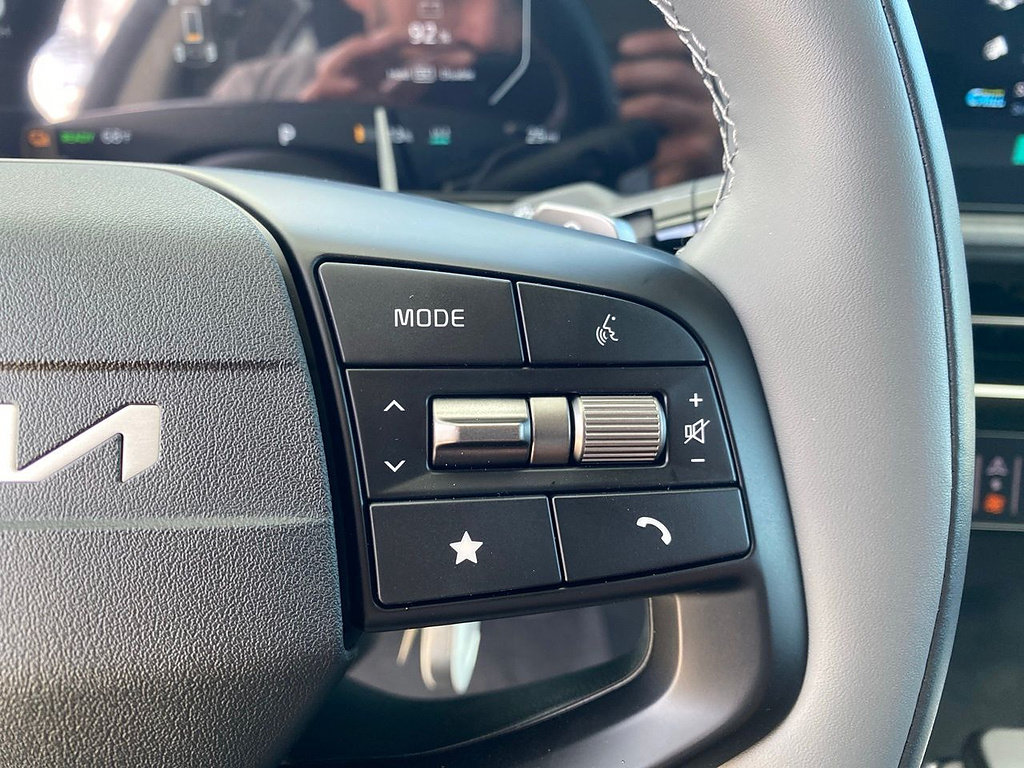 New 2025 Kia EV6 Light AWD/4WD image 15