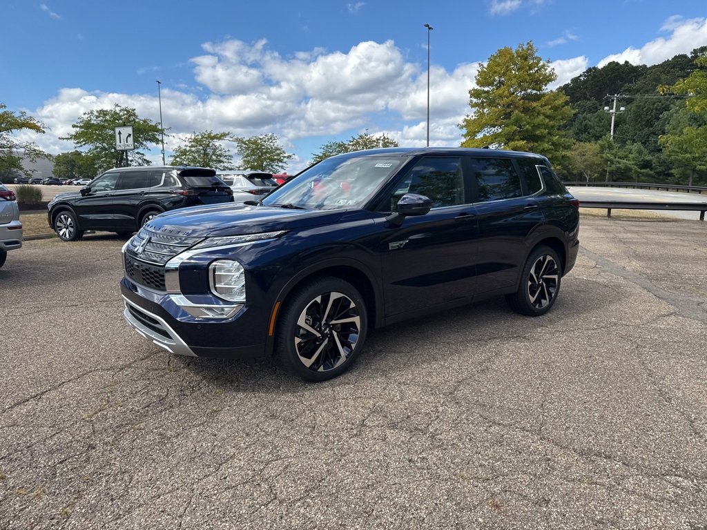 New 2025 Mitsubishi Outlander SE image 16