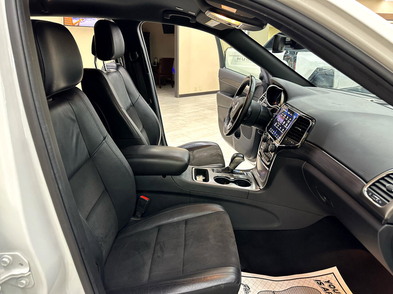 Used 2022 Jeep Grand Cherokee Laredo X image 44