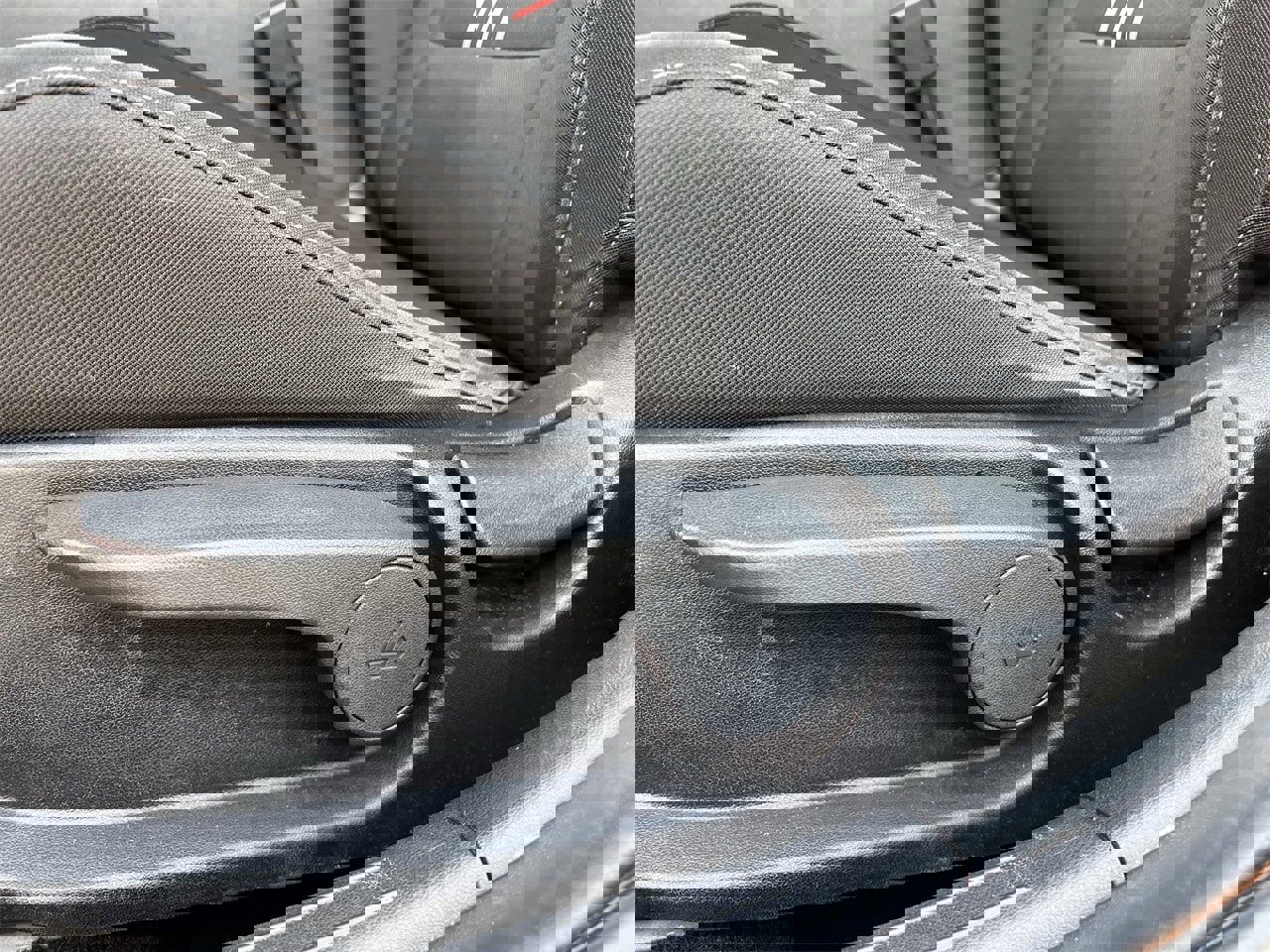 Used 2023 Hyundai Elantra SEL w/ Convenience Package image 23