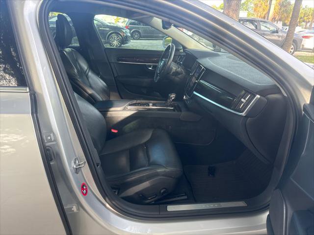 Used 2018 Volvo S90 T5 Momentum w/ Convenience Package FWD image 19