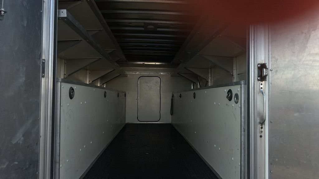 Used 2016 Chevrolet Express 3500 RWD image 10