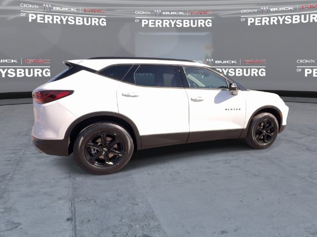 Used 2024 Chevrolet Blazer LT w/ Midnight/Sport Edition AWD/4WD image 8