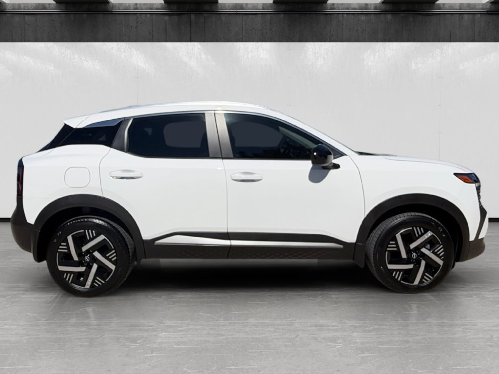 Used 2026 Nissan Kicks SV w/ SV Premium Package FWD image 6