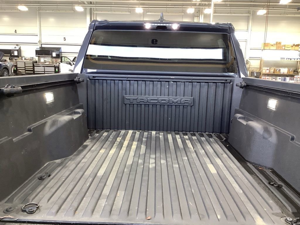 Used 2024 Toyota Tacoma TRD Off-Road image 17