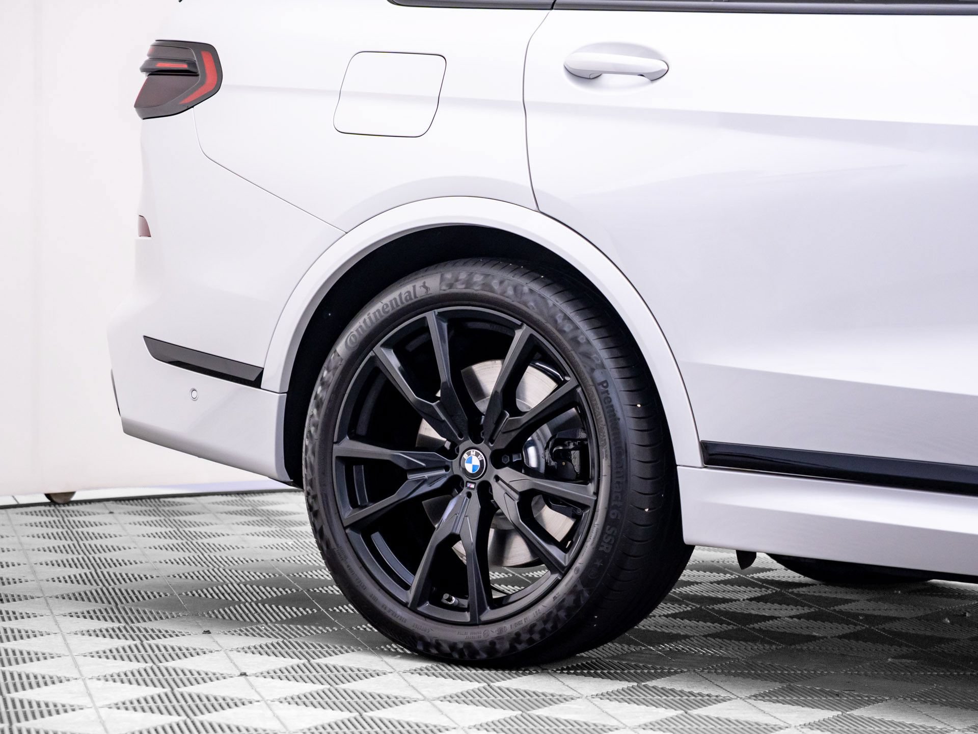 Used 2026 BMW X7 M60i AWD/4WD image 39