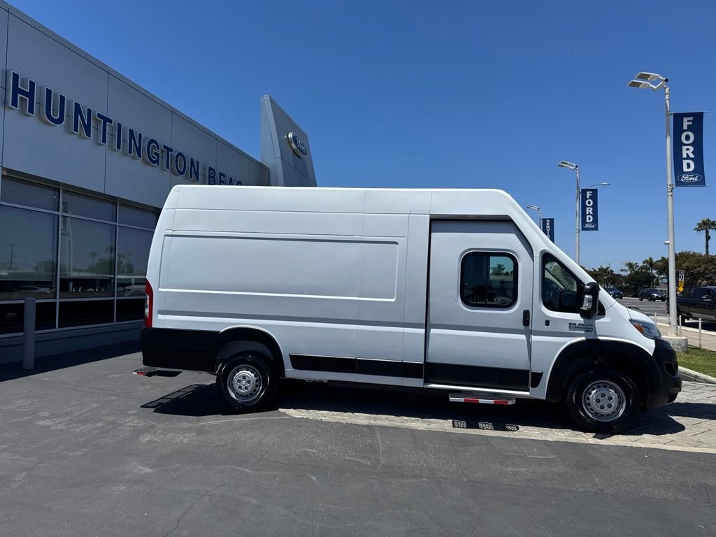 Used 2024 RAM ProMaster 3500 w/ Delivery Van Package FWD image 3