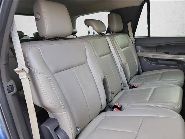 Used 2019 Ford Expedition XLT w/ Equipment Group 202A RWD image 16
