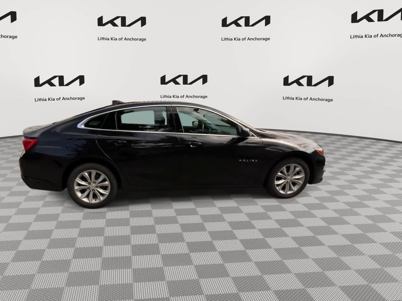 Used 2024 Chevrolet Malibu LT FWD image 9