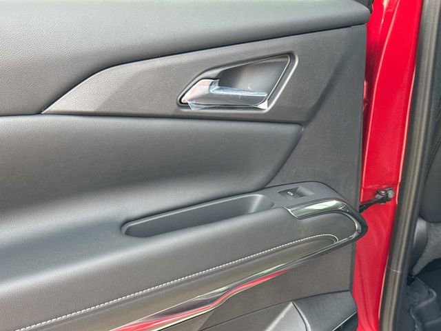 New 2026 Chevrolet Traverse LT w/ Enhanced Driving Package FWD image 16
