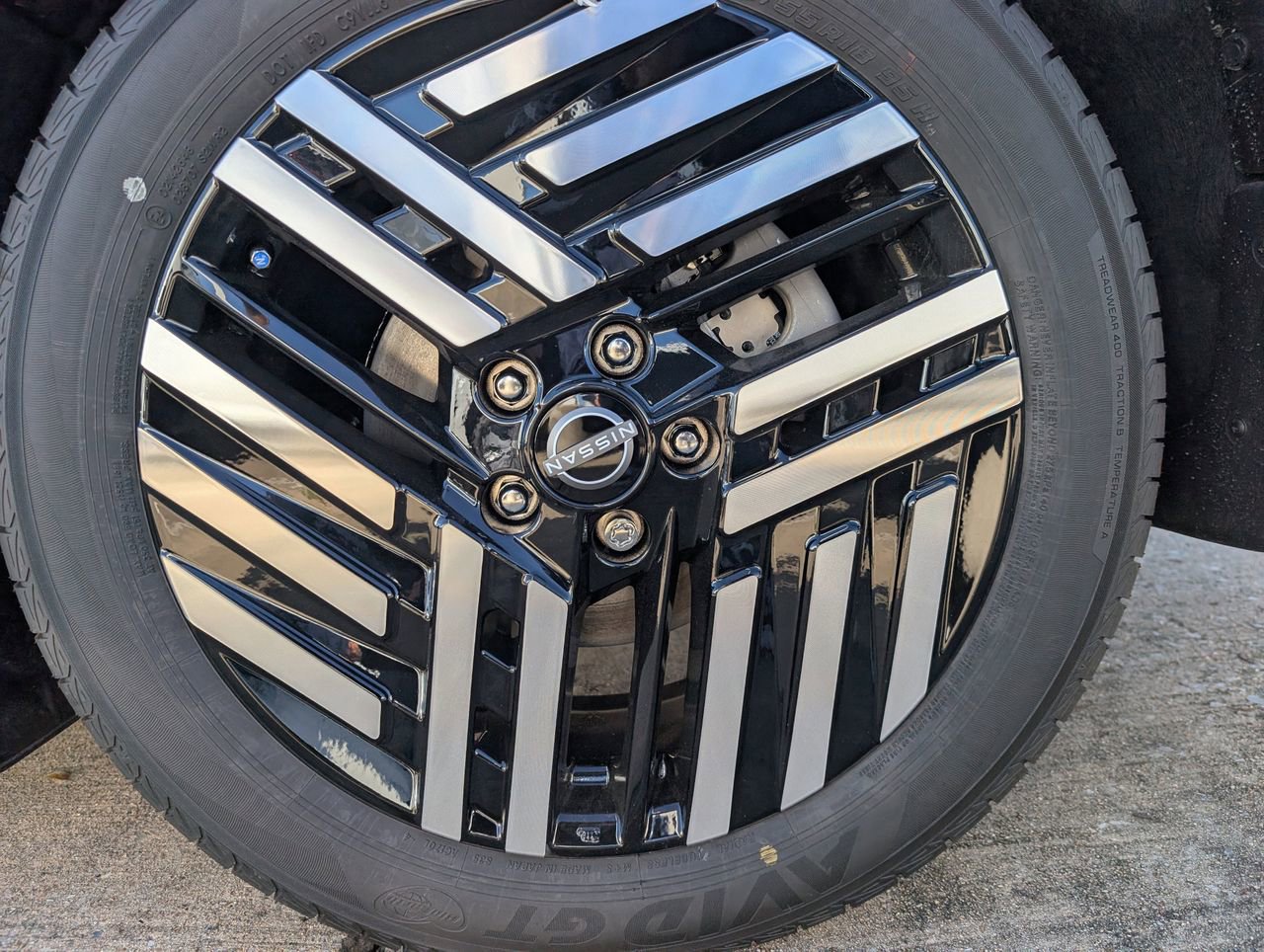 New 2026 Nissan Leaf SV+ w/ Illuminated Package image 6