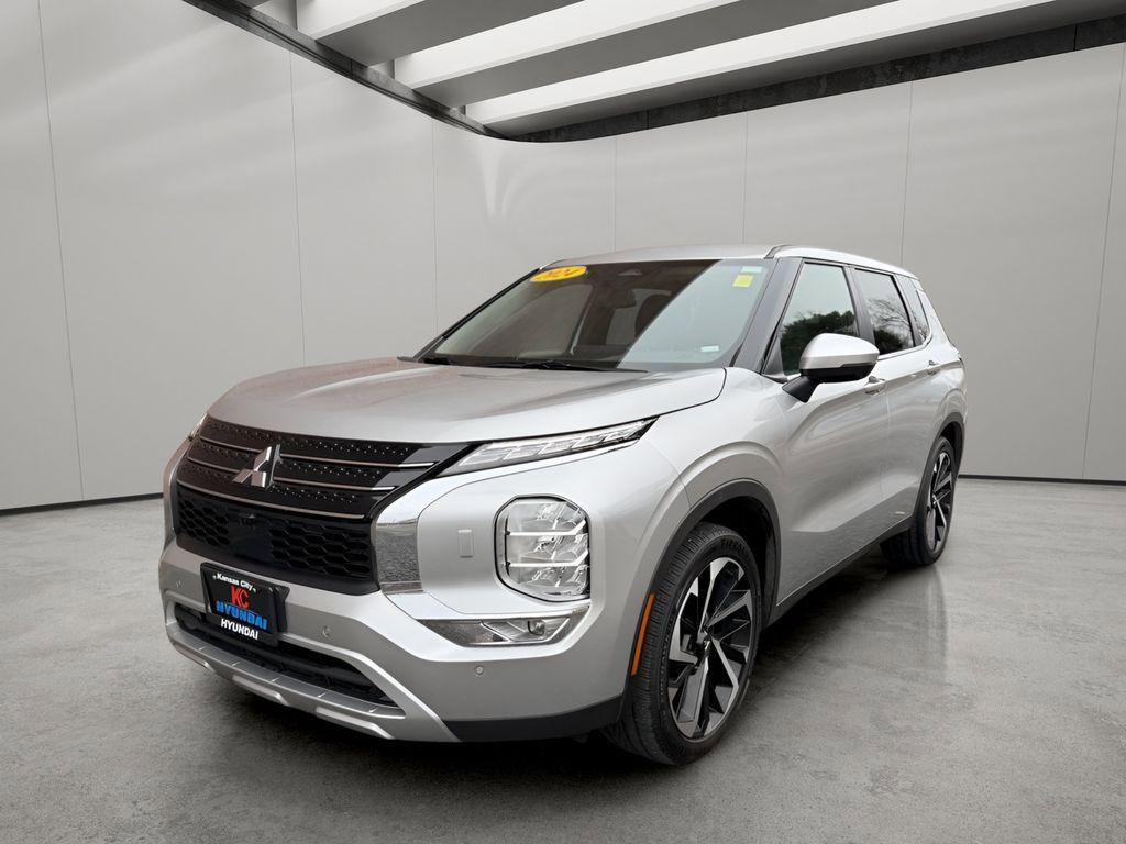 Used 2024 Mitsubishi Outlander SE video 1