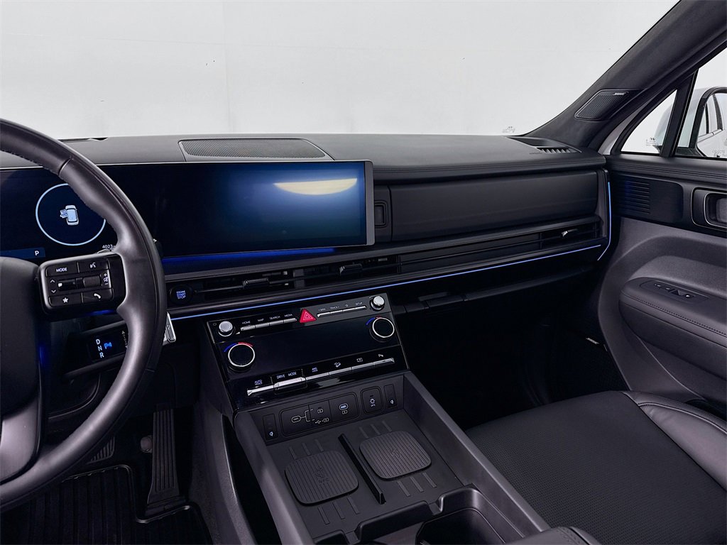 Used 2025 Hyundai Santa Fe Calligraphy image 24