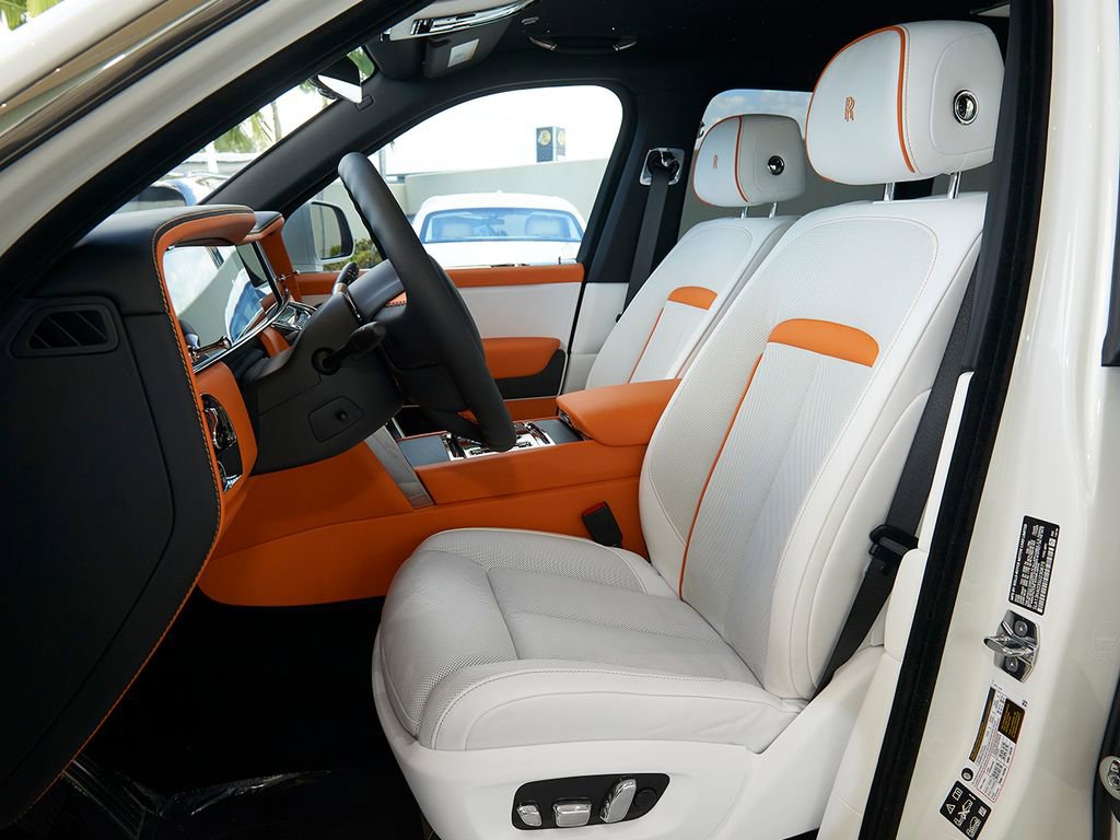 Certified 2025 Rolls-Royce Cullinan image 12