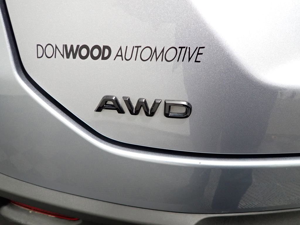 Used 2025 Honda Pilot Sport image 19