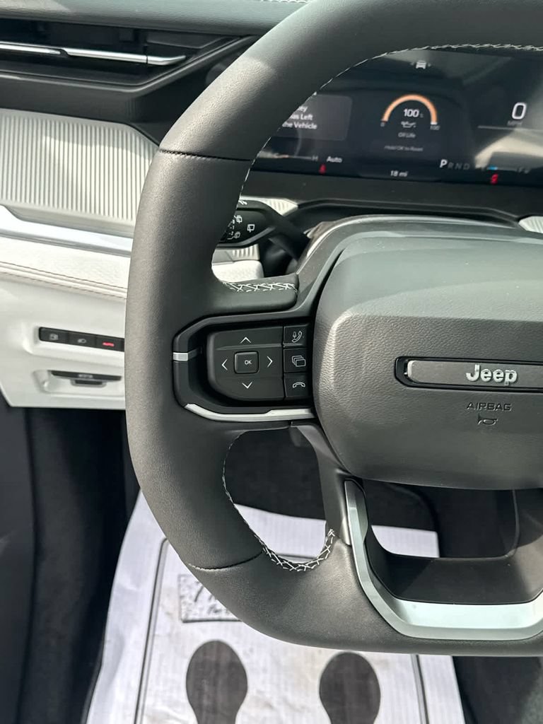 New 2026 Jeep Cherokee Limited AWD/4WD image 16