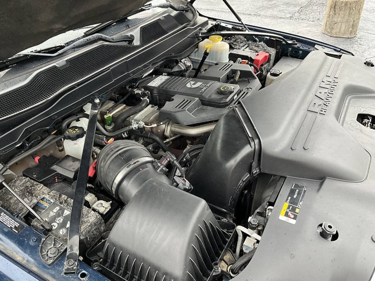 Used 2019 RAM 5500 Laramie AWD/4WD image 27