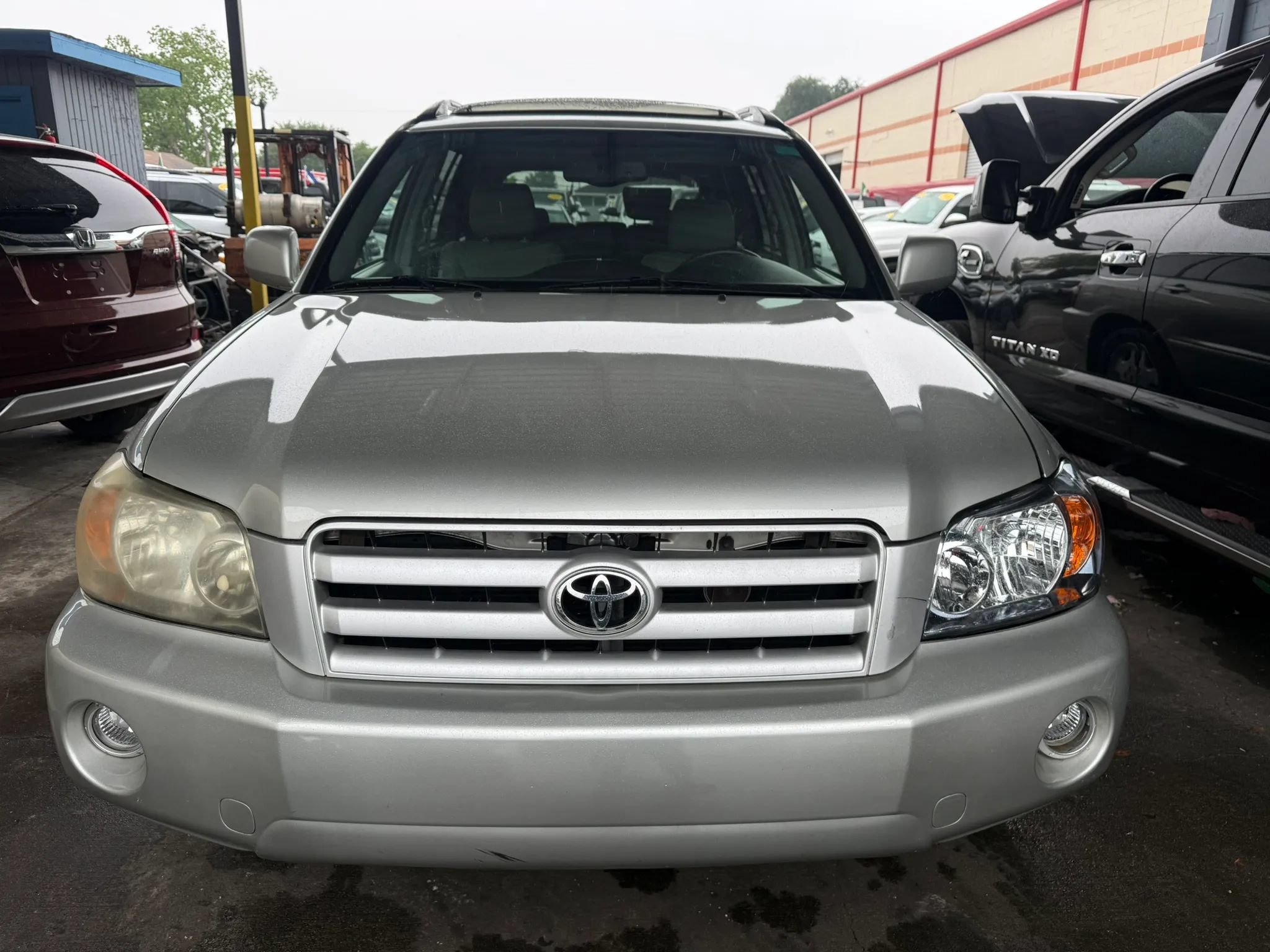 Used 2004 Toyota Highlander Limited FWD image 2