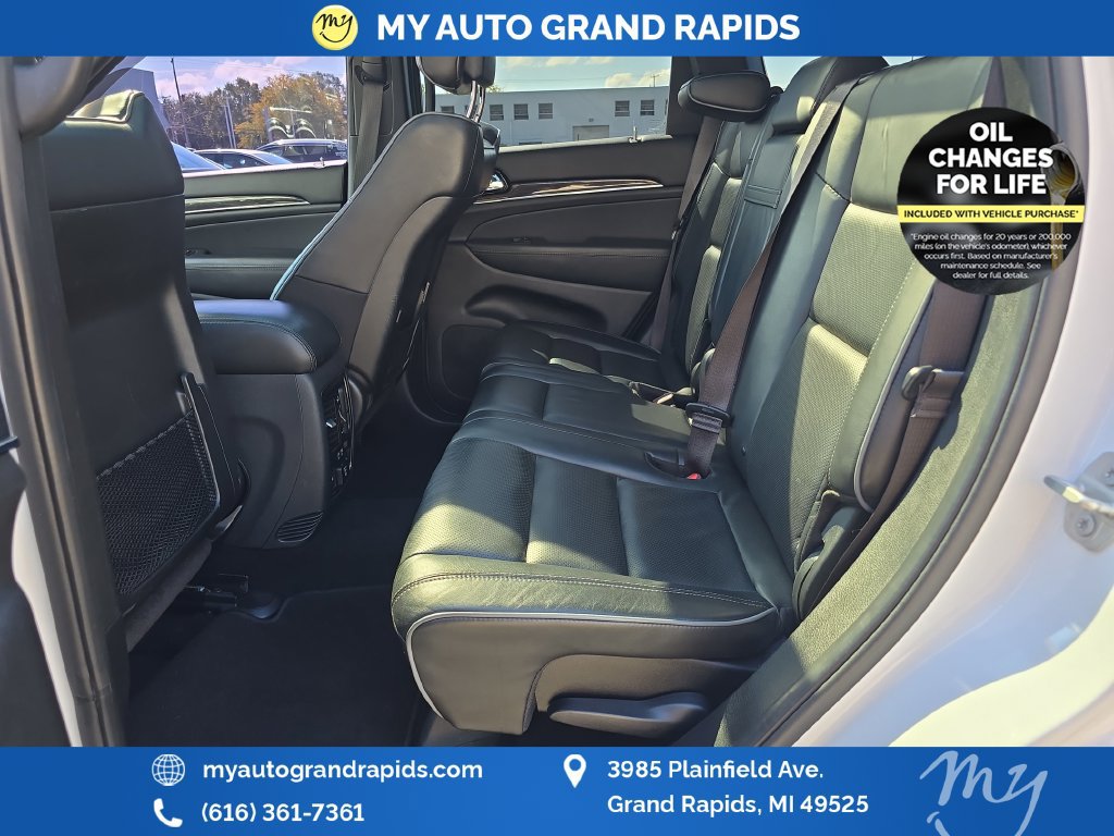 Used 2020 Jeep Grand Cherokee Overland AWD/4WD image 27