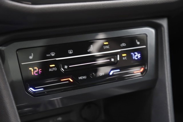 Used 2023 Volkswagen Tiguan SE w/ Panoramic Sunroof Package image 30