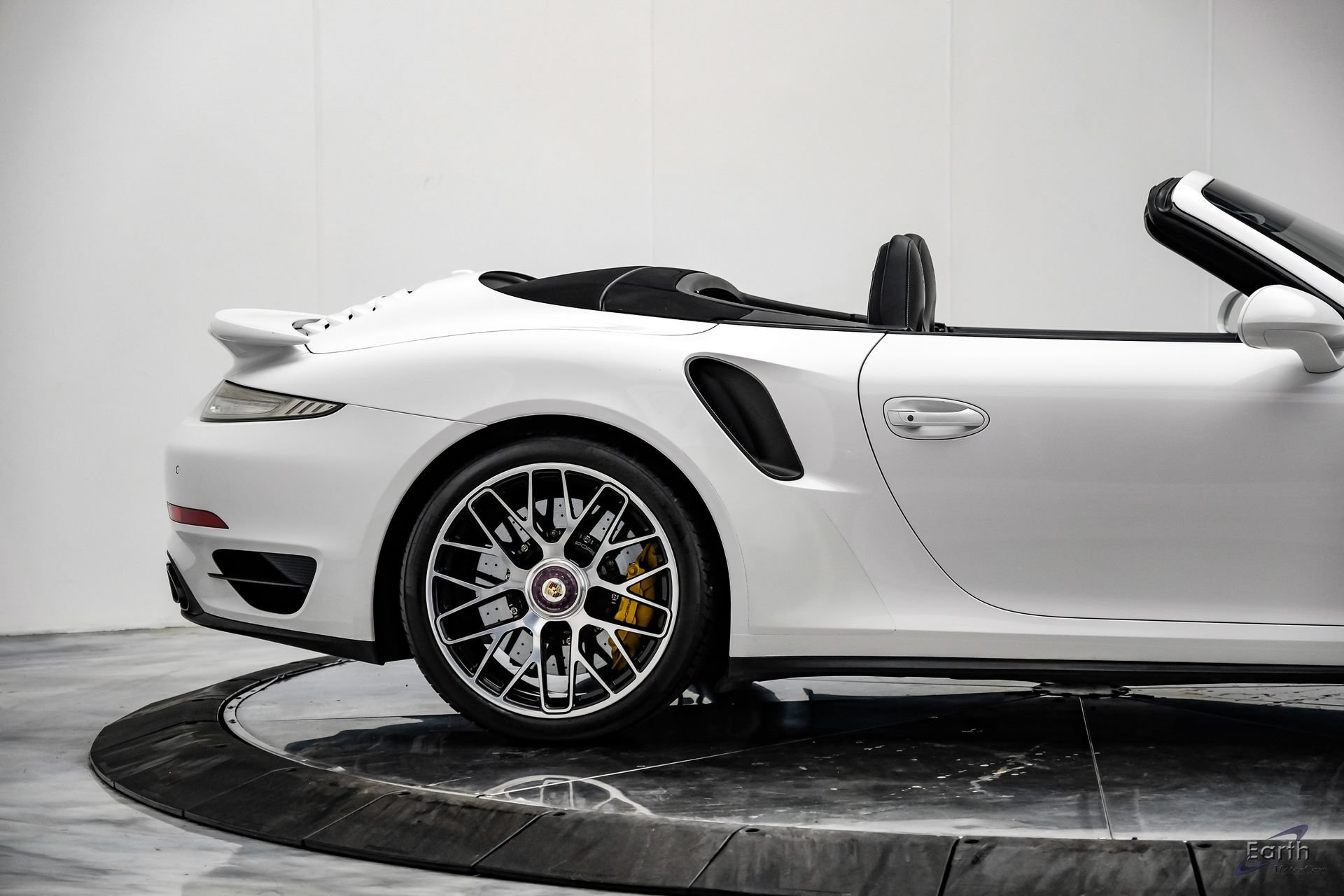 Used 2016 Porsche 911 Turbo S AWD/4WD image 25