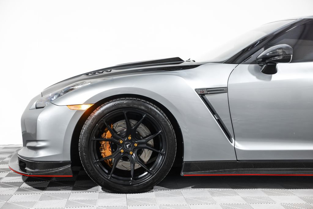 Used 2010 Nissan GT-R Premium AWD/4WD image 15
