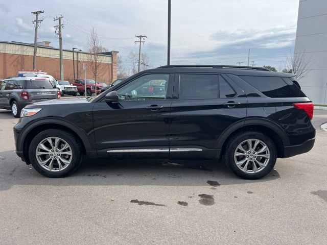 Used 2020 Ford Explorer XLT w/ Equipment Group 202A AWD/4WD image 8