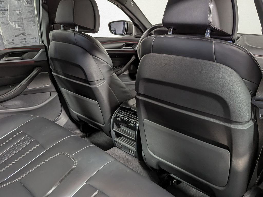 Used 2021 BMW M550i xDrive image 42