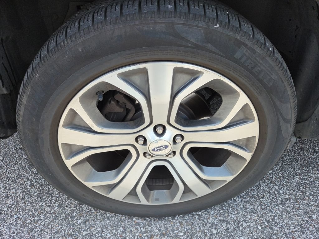 Used 2018 Ford Explorer Platinum AWD/4WD image 10