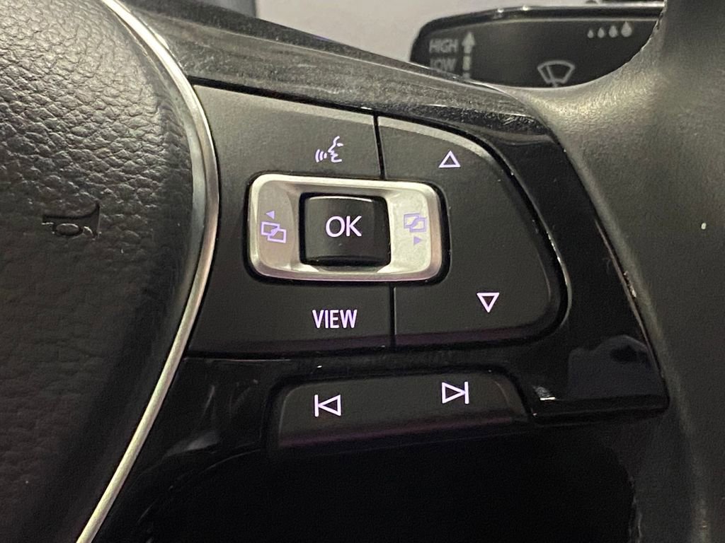 Used 2019 Volkswagen Atlas SEL R-Line FWD image 11