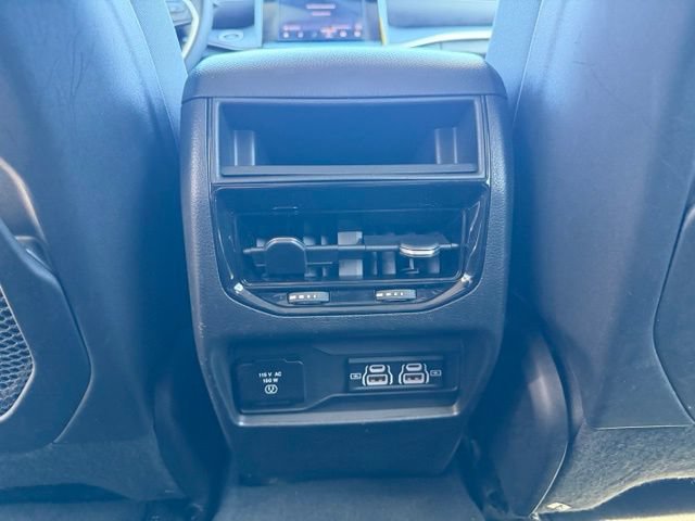 Used 2023 Jeep Grand Cherokee Laredo w/ Luxury Tech Group I AWD/4WD image 29